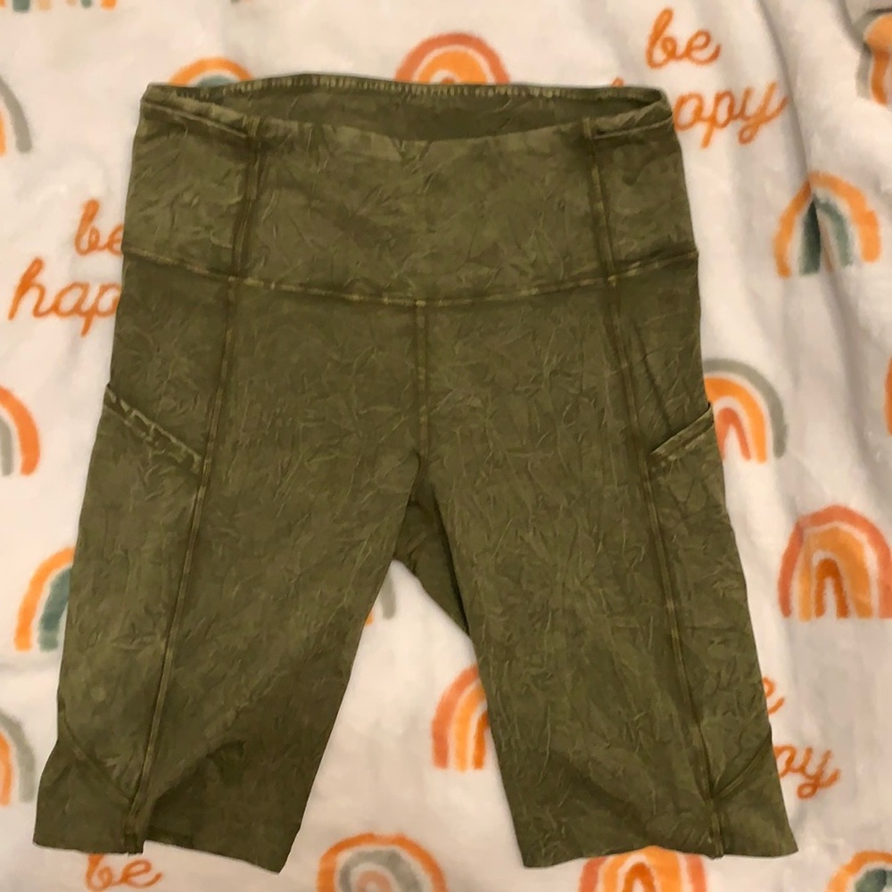 Lululemon washed out forest green biker short